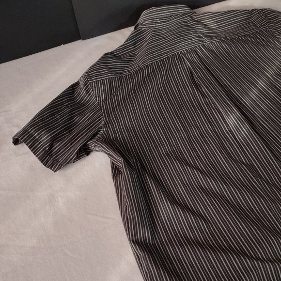 ARROW MEN'S CLASSIC FIT BUTTON DOWN SHIRT SIZE XL - Picture 9 of 11